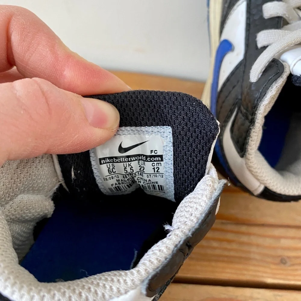 Nike 2012  Toddler Velcro Sneakers Sz 6C - Picture 7 of 7